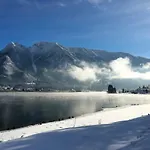 Hallstaettersee *