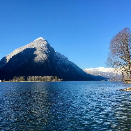 Hallstaettersee * バート・ゴイーザーン